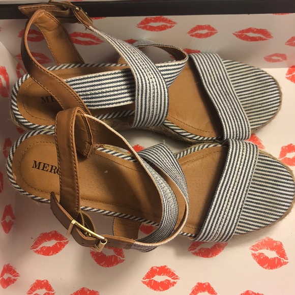 Striped wedges - Picture 2 of 4